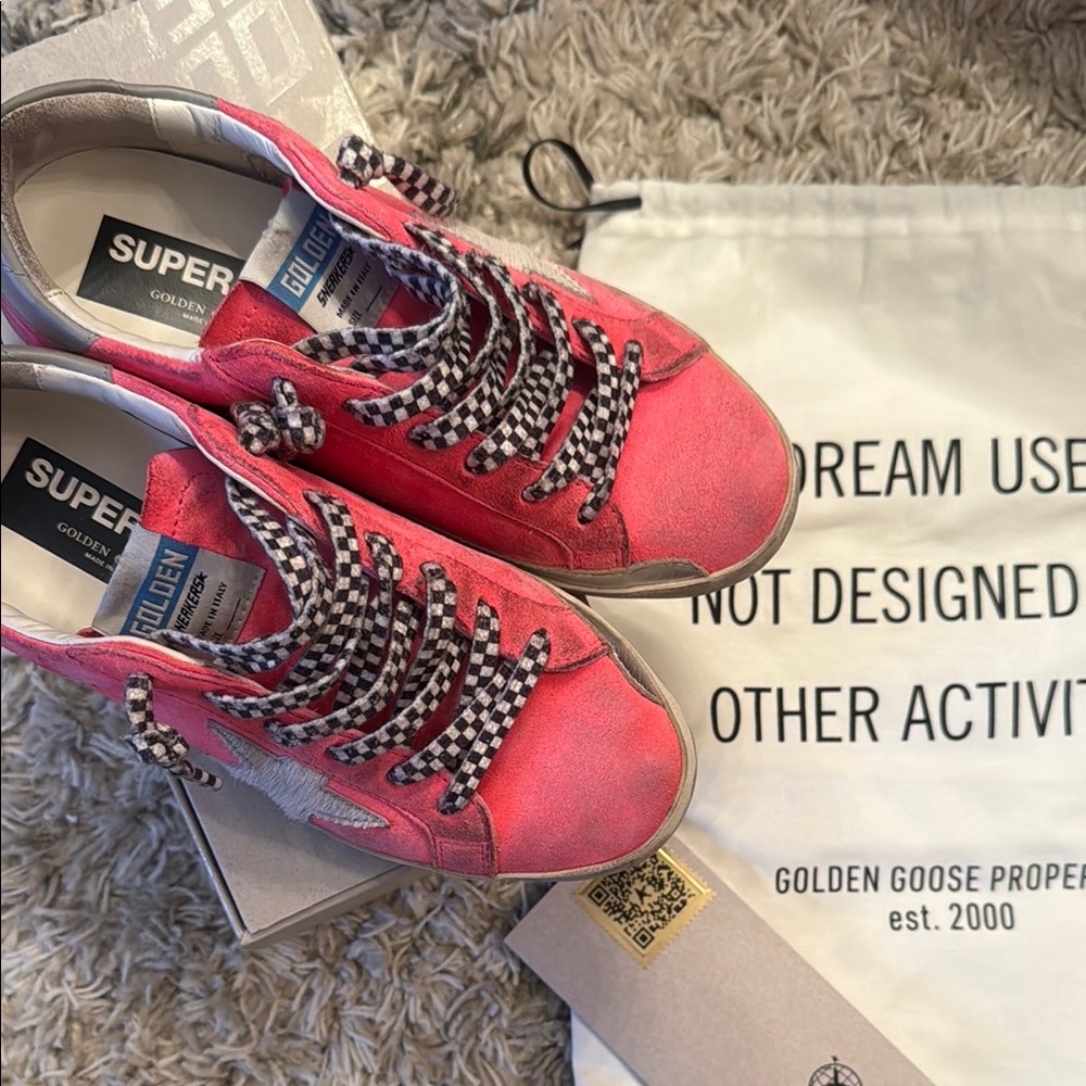 Golden Goose Pink Sneakers Sporty Low-Top Design